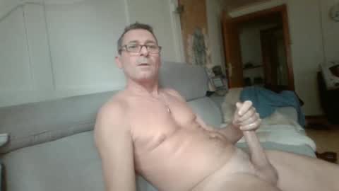 Snapshot of thhe13 chatting on 02-26-25, 08:26 thhe13 online show from 02-26-25, 08:26