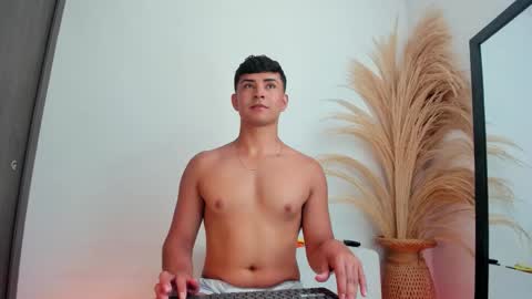 Thiago  online show from 12-02-25, 06:14