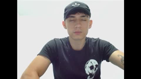 thiago_deseo69 online show from 09-18-25, 10:45