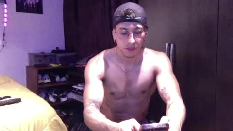 Snapshot of thiago_happy chatting on 02-26-25, 02:59 thiago_happy online show from 02-26-25, 02:59