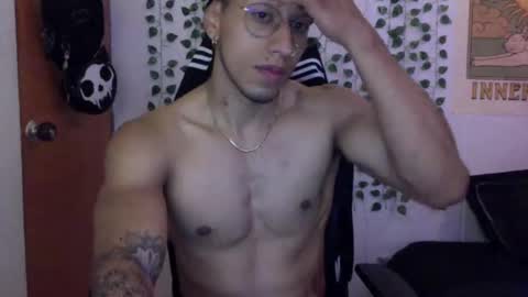 Snapshot of thiago_happy chatting on 03-02-25, 04:07 thiago_happy online show from 03-02-25, 04:07