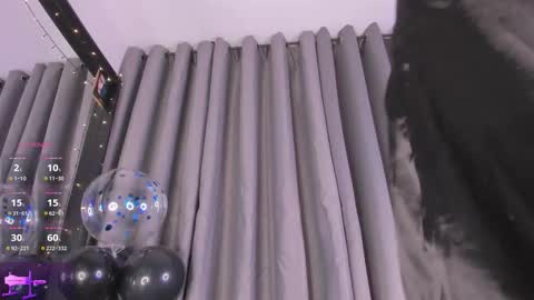 Snapshot of thiago_jones chatting on 11-19-25, 10:32 SanThiago online show from 11-19-25, 10:32