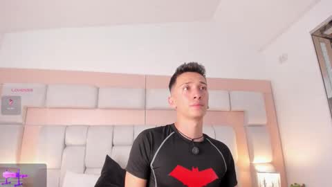 SanThiago online show from 03-20-26, 07:52