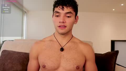 Snapshot of thiago_l chatting on 05-07-26, 04:34 Just Thiago online show from 05-07-26, 04:34
