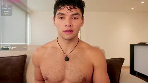 Snapshot of thiago_l chatting on 05-17-26, 04:25 Just Thiago online show from 05-17-26, 04:25