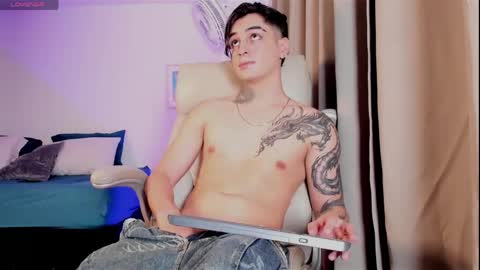 Thiago Winteer online show from 04-10-26, 12:49