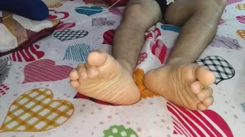 Snapshot of thiagodeseo chatting on 12-16-25, 02:05 thiagodeseo online show from 12-16-25, 02:05