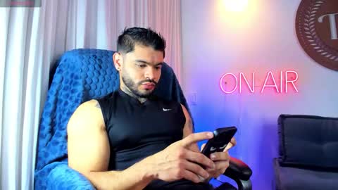 Snapshot of thiagoferrari1 chatting on 11-15-25, 02:53 thiago online show from 11-15-25, 02:53