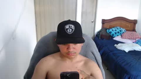 Snapshot of thiagohoyos chatting on 07-25-26, 09:56 thiagohoyos online show from 07-25-26, 09:56