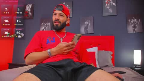 Thia Gomez online show from 12-10-24, 12:38