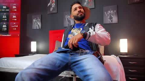 Thia Gomez online show from 12-30-24, 12:42