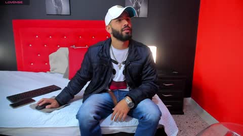 Thia Gomez online show from 01-04-25, 12:38