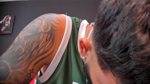 Thia Gomez online show from 01-13-25, 03:15