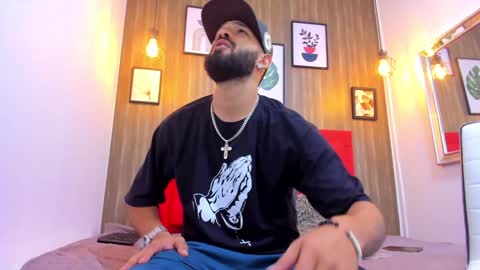 Thia Gomez online show from 01-23-25, 06:24