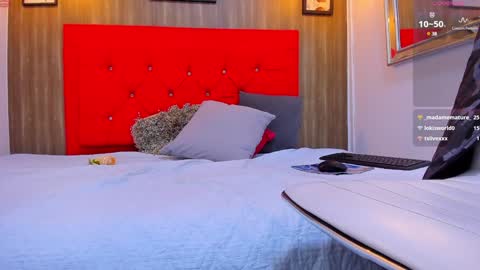 Thia Gomez online show from 01-28-25, 03:35