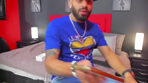 Thia Gomez online show from 03-10-25, 12:37