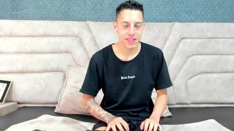 Thiago   online show from 01-23-25, 08:02