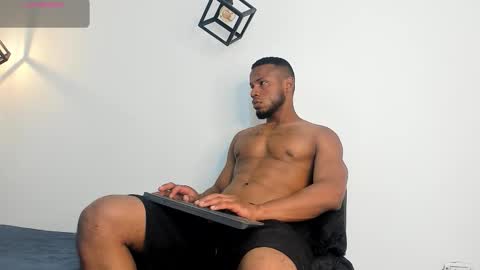 Thiago Instagram   online show from 09-21-25, 06:26