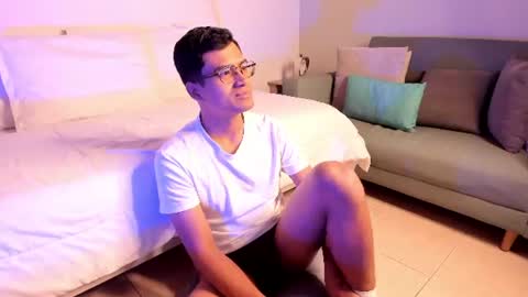 thiagovega_ online show from 07-10-26, 04:17