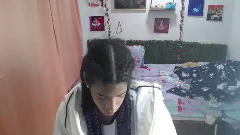 Snapshot of thiana_horny chatting on 06-16-26, 01:58 thiana_horny online show from 06-16-26, 01:58