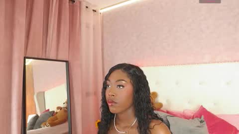 ThianaLopez online show from 10-31-25, 08:43