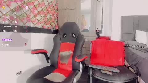 Snapshot of thiara_veky chatting on 05-09-26, 06:02 Thiara online show from 05-09-26, 06:02