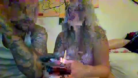 Snapshot of thiccthicc13 chatting on 09-15-25, 12:21 thiccthicc13 online show from 09-15-25, 12:21