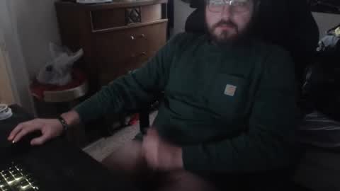 Snapshot of thickgarrett chatting on 12-15-25, 08:46 thickgarrett online show from 12-15-25, 08:46