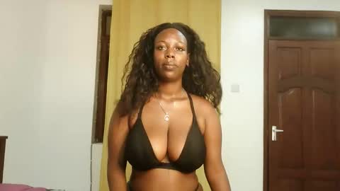 Snapshot of thickiie chatting on 10-26-25, 01:22 thickiie online show from 10-26-25, 01:22