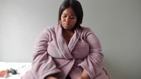 thickleeyanax online show from 01-15-25, 01:09