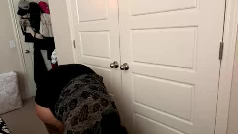 Snapshot of thickmorena chatting on 10-18-25, 06:19 thickmorena online show from 10-18-25, 06:19