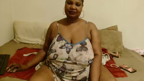 Snapshot of thicksexymellons chatting on 11-16-25, 07:41 Pat online show from 11-16-25, 07:41