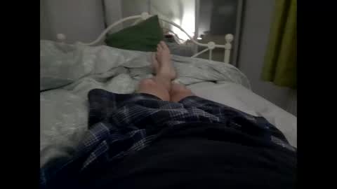 Snapshot of thicksingarters chatting on 11-28-25, 05:21 thicksingarters online show from 11-28-25, 05:21