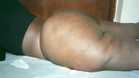 Snapshot of thickybabe_05 chatting on 01-25-25, 09:04 thickybabe_05 online show from 01-25-25, 09:04