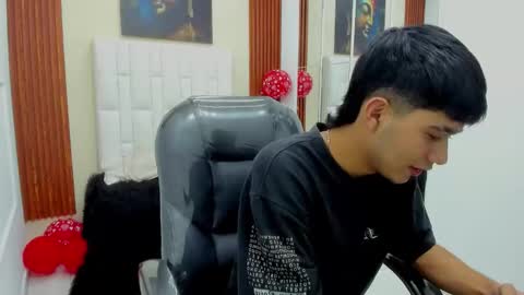  THIAGO COLLINS  online show from 02-26-26, 09:58