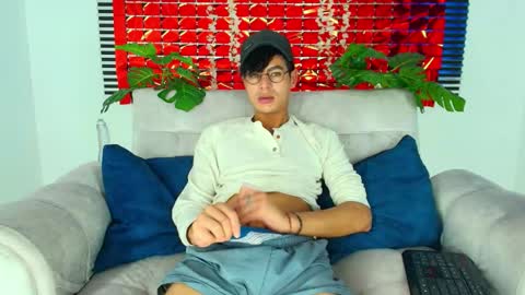 Snapshot of thiiagosaeenz chatting on 02-12-26, 06:36 Thiago Saenzz online show from 02-12-26, 06:36