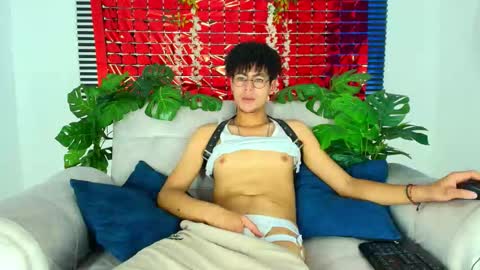 Snapshot of thiiagosaeenz chatting on 02-23-26, 03:53 Thiago Saenzz online show from 02-23-26, 03:53