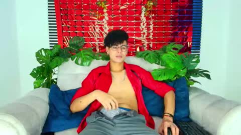 Snapshot of thiiagosaeenz chatting on 02-25-26, 04:27 Thiago Saenzz online show from 02-25-26, 04:27