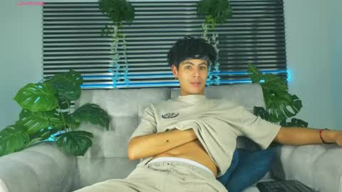 Thiago Saenzz online show from 04-07-26, 05:19