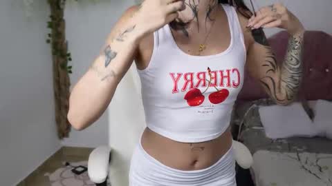 THIN PRINCESS  online show from 10-19-25, 02:12