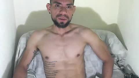 Snapshot of thomas2wood chatting on 06-14-26, 12:19 Thomas2Wood online show from 06-14-26, 12:19