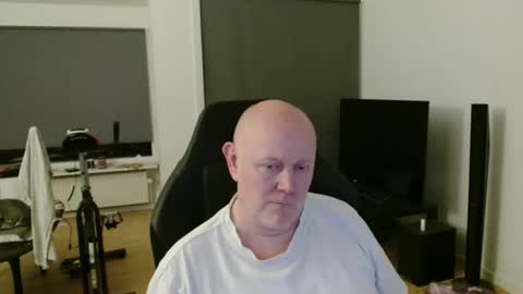 Snapshot of thomas315627 chatting on 05-30-26, 08:39 thomas315627 online show from 05-30-26, 08:39