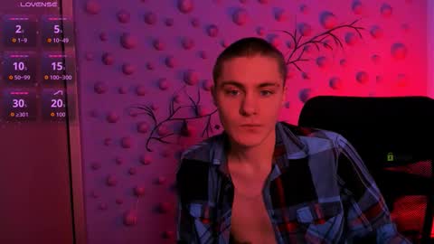 thomas_crow online show from 01-08-26, 09:44