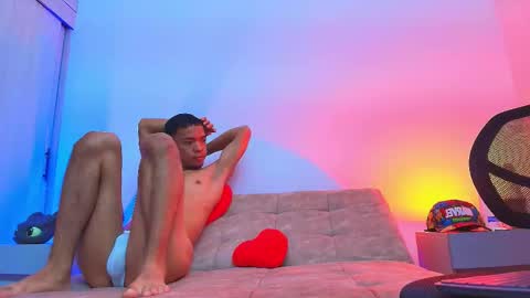 THOMAS  JOHANN online show from 11-19-25, 01:16