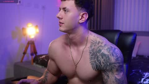 Thomas Falcon online show from 01-04-25, 05:16