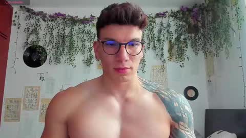 Thomas Grey online show from 02-12-25, 10:04