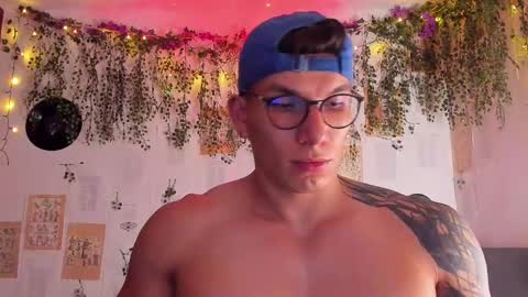 Thomas Grey online show from 02-21-25, 01:00