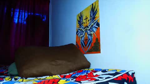 Snapshot of thomas_ks11 chatting on 01-11-26, 04:23 thomas_ks11 online show from 01-11-26, 04:23