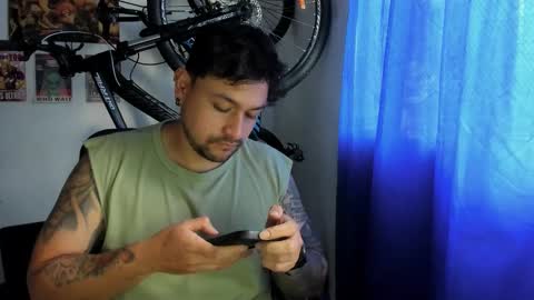 Thomas online show from 11-25-25, 04:40