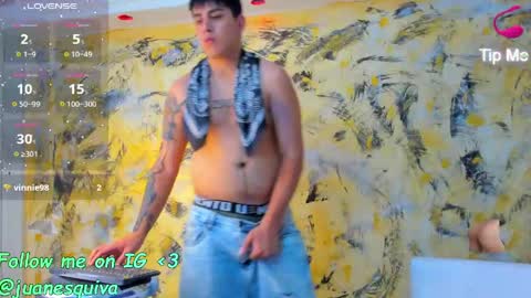 Snapshot of thomas_thundr chatting on 05-31-26, 04:42 Thomas and Faon online show from 05-31-26, 04:42